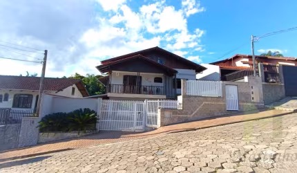 Casa com 3 quartos à venda no Fortaleza, Blumenau , 374 m2 por R$ 990.000