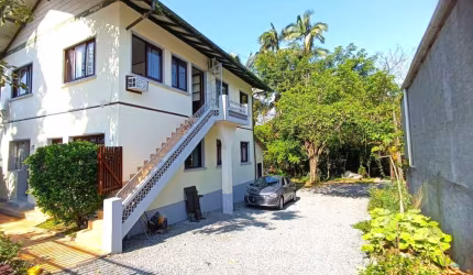 Casa comercial à venda no Salto do Norte, Blumenau  por R$ 850.000
