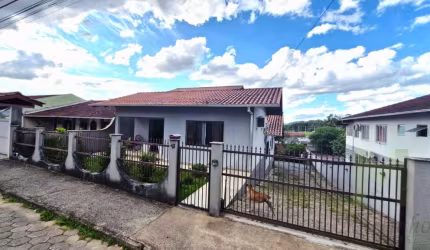 Casa com 3 quartos à venda no Fortaleza, Blumenau , 136 m2 por R$ 735.000