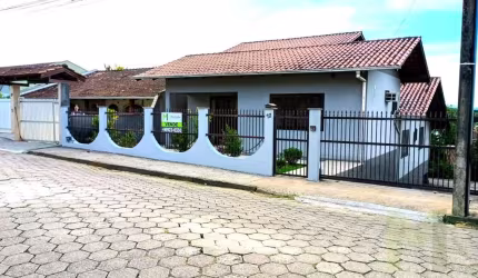Casa com 3 quartos à venda no Fortaleza, Blumenau , 136 m2 por R$ 735.000