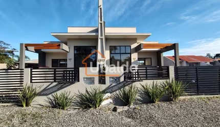 Casa à Venda em Itapoá - Santa Catarina