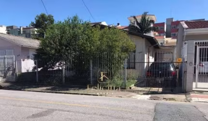 Casa à venda no bairro Praia Comprida - São José/SC