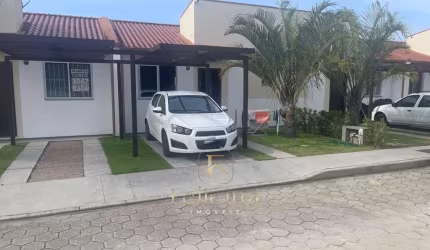 Casa com 02 dormitórios em Forquilhas, São José/SC