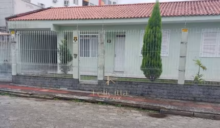 Casa à venda no bairro Nossa Senhora do Rosário - São José/SC