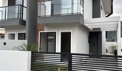 Sobrado em Forquilhas, São José/SC