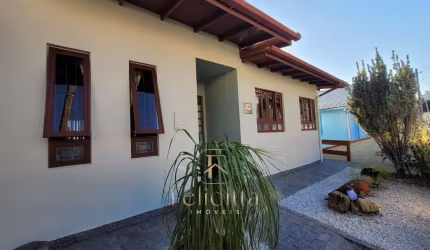 Casa à venda no bairro Fazenda Santo Antônio - São José/SC