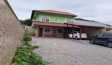 Casa à venda no bairro Rio Caveiras - Biguaçu/SC
