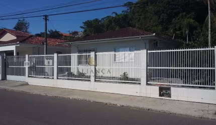 Casa em Ponta de Baixo, São José/SC