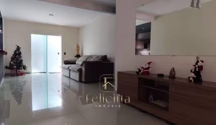 Casa Á venda com 03 dormitórios 01 suíte no bairro Madri em Palhoça/SC