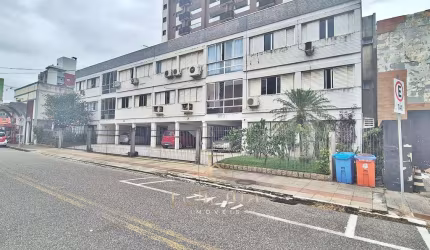 Apartamento com 03 dormitórios 01 suite no bairro Coqueiros em Florianópolis/SC