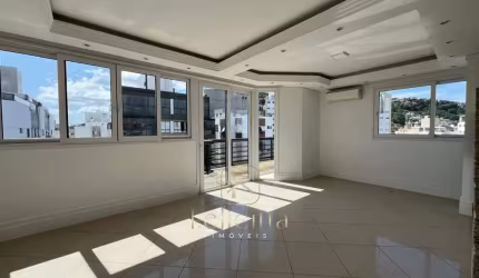 Cobertura Duplex com 03 suites no Centro em Florianópolis/SC