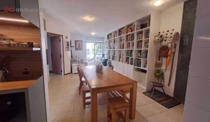 Apartamento com 2 dormitórios à venda, 81 m² por R$ 870.000,00 - Coqueiros - Florianópolis/SC