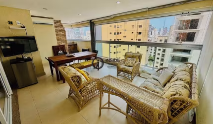 Apartamento de 3 quartos com vista mar na enseada