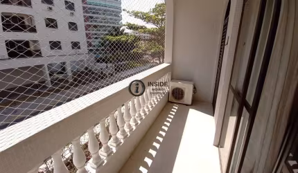 Apartamento na praia da enseada com 3 quartos