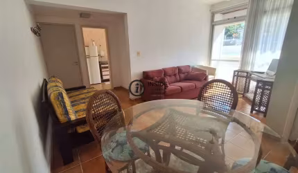 Apartamento de 2 quartos bem localizado na enseada