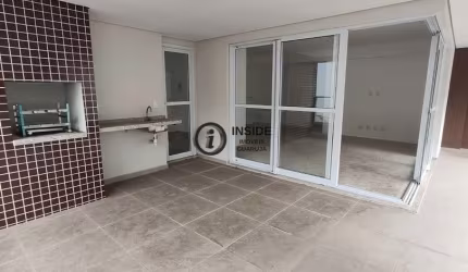 Apartamento na praia com 3 suítes e sacada gourmet