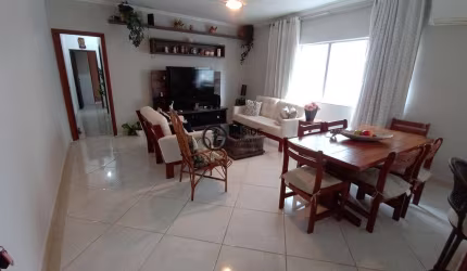 Apartamento reformado de 2 quartos no guarujá