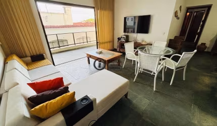 Apartamento na enseada com 3 quartos e 2 vagas