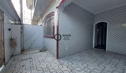 Casa com 3 quartos sendo 1 suíte e 1 vaga