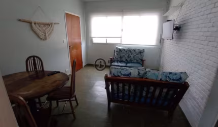Apartamento de 2 quartos a250m do mar.
