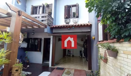 Sobrado com 3 dormitórios à venda, 86 m² por R$ 580.000,00 - Vinhedos - Caxias do Sul/RS