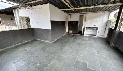 Cobertura Bem Localizada no Cidade do Sol – 3 Quartos, Garagem e Muito Espaço!