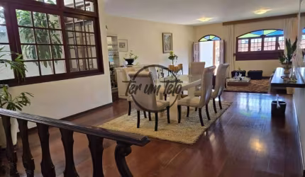 Casa Ampla à Venda no Granbery – 4 Quartos, Piscina e Garagem para 4 Carros!!!