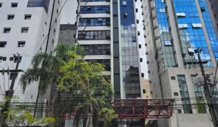 Próximo à Praça do Japão
