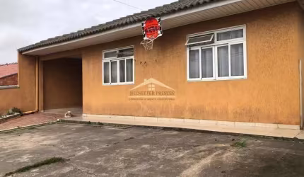 linda casa a venda com churrasqueira e garagem coberta, valor a baixo do mercado .