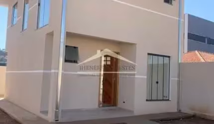 SOBRADO DE ESQUINA COM 03 DORMITÓRIOS NO GUARANI EM COLOMBO POR R$ 450.000,00