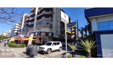 Apartamento para Venda no bairro Meia Praia em Itapema, 3 quartos sendo 1 suíte, 2 vagas, Mobiliado, 209 m² de área total, 170 m² privativos,