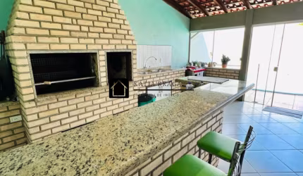 Uma bela casa á venda no bairro Coqueiros!