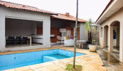 Casa à Venda - Santa Rita, Piracicaba - 290,43m2  - 2 suítes
