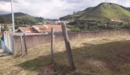 Terreno à Venda - Girardeli, Monte Alegre do Sul - 348m2