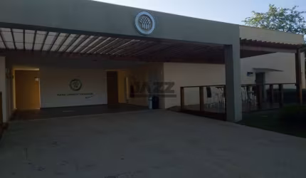 Casa de alto padrão à venda com 250m² de terreno e 191,50m² de construção, com 3 quartos sendo suítes e piscina no Park Unimep Taquaral.