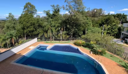 Casa em Condomínio em Valinhos à Venda e Aluguel, 4 suítes e Piscina