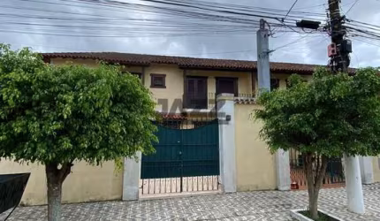 Casa a 180 metros da Praia em Condomínio-Bertioga/SP