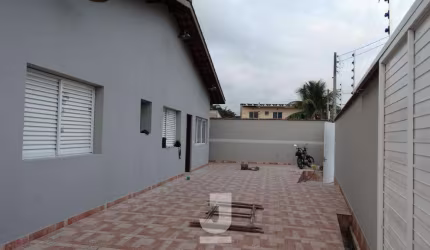 Casa à Venda - Praia das Palmeiras, Caraguatatuba - 146m2  - 5 suítes
