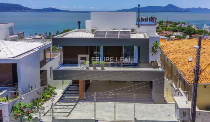 Casa em Coqueiros - Florianópolis, SC