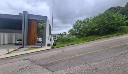 Lote / Terreno no Condomínio Altos de São José  -  São José