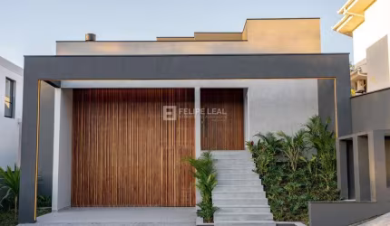 Casa em Bairro Pedra Branca  -  Palhoça