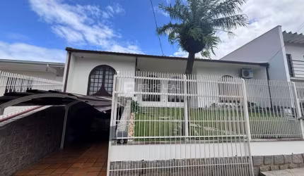 Casa em Barreiros - São José, SC