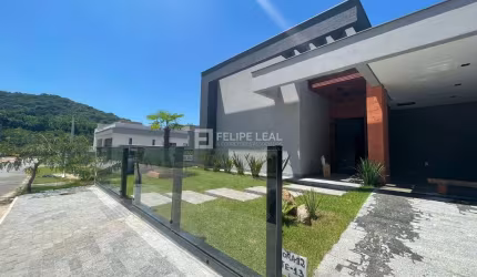 Casa em Condominio em Forquilhas  -  São José