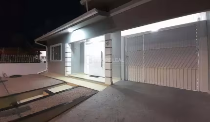 Casa em Centro  -  Palhoça
