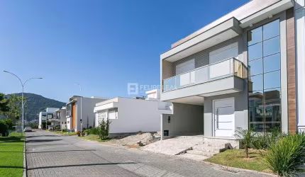 Casa em Condominio em Bairro Deltaville - Biguaçu, SC