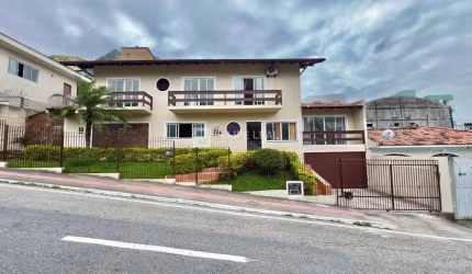Casa em Jardim Atlântico  -  São José