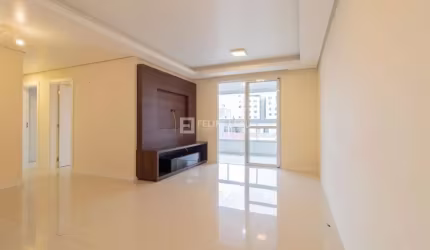 Apartamento em Praia Comprida - São José, SC