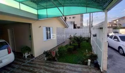 Casa de 02 dormitórios, edícula com churrasqueira, piscina e ótimo quintal em forquilhinhas- São Jo´se