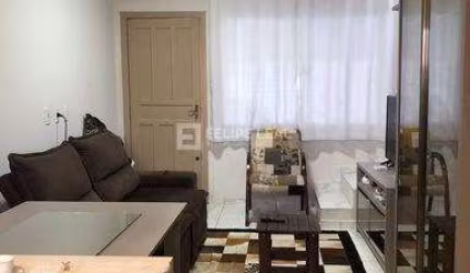 Sobrado de 02 dormitórios , quintal nos fundos em Forquilhas  -  São José