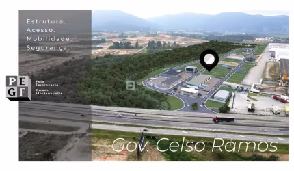 Área em Areias de Baixo - Governador Celso Ramos, SC por 914200